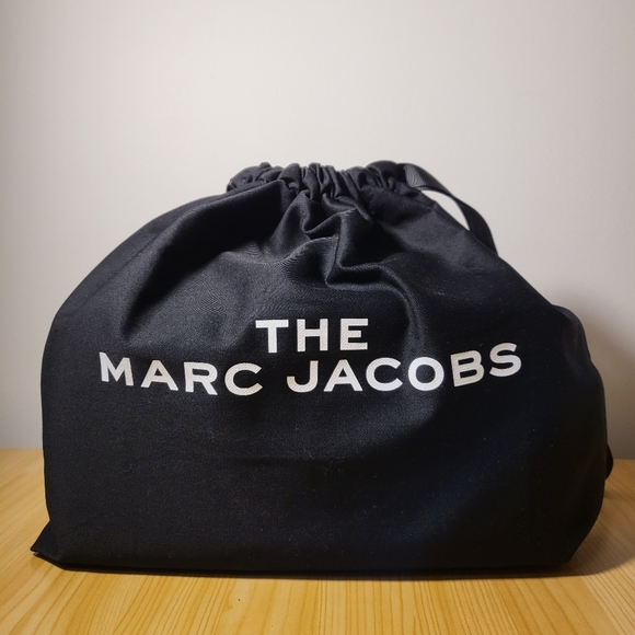 Marc Jacobs Crinkle Leather Camera Bag - Picture 3 of 5